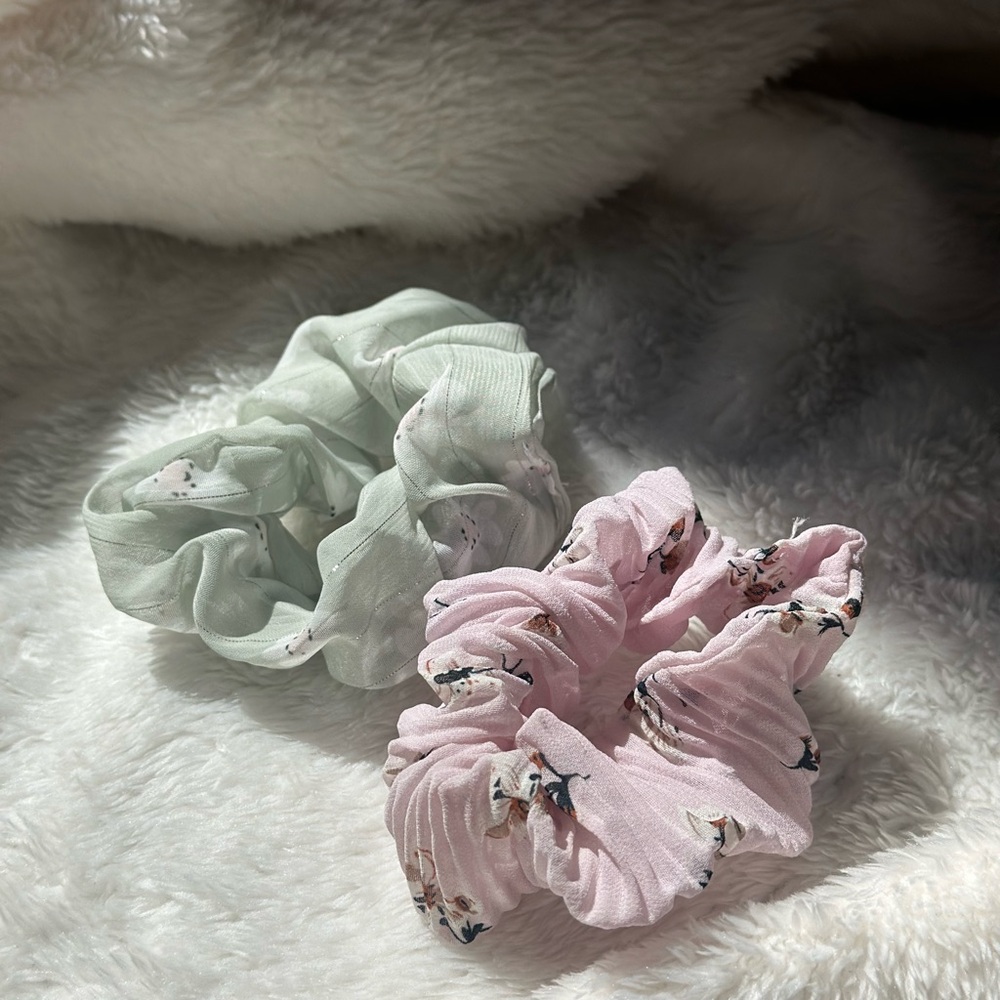 Set of 2 Floral Hair Scrunchies — Mint Green & Blush Pink (New, Never Worn)